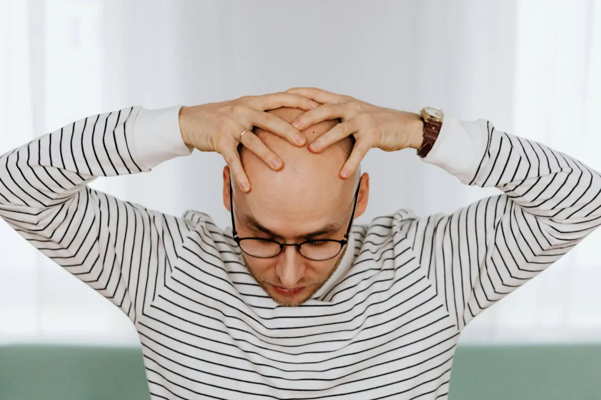 Eine aktuelle Studie ergab einen unerwarteten Zusammenhang zwischen vorzeitigem erblichem Haarausfall bei Männern und einem verringerten Ris