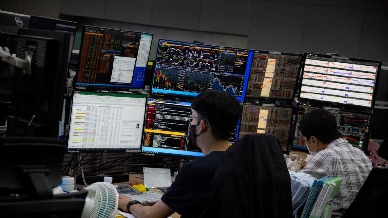 Stock Market Today: Dow down 600 points, S&P 500 and Nasdaq fall sharply as Big Tech stocks slump after earnings disappoint; Oil prices rise