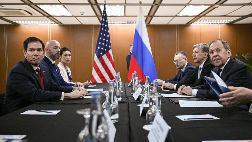 Lavrov met en garde Rubio contre la poursuite "inadmissible" de livraisons d'armes à l'Ukraine. Sergueï Lavrov a mis en garde son homologue 