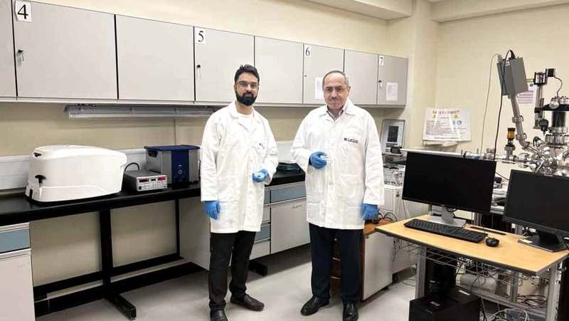 Twitter LinkedIn Twitter Facebook Akademische Innovationen Die Khalifa University entwickelt einen Nanosensor für den schnellen Nachweis von