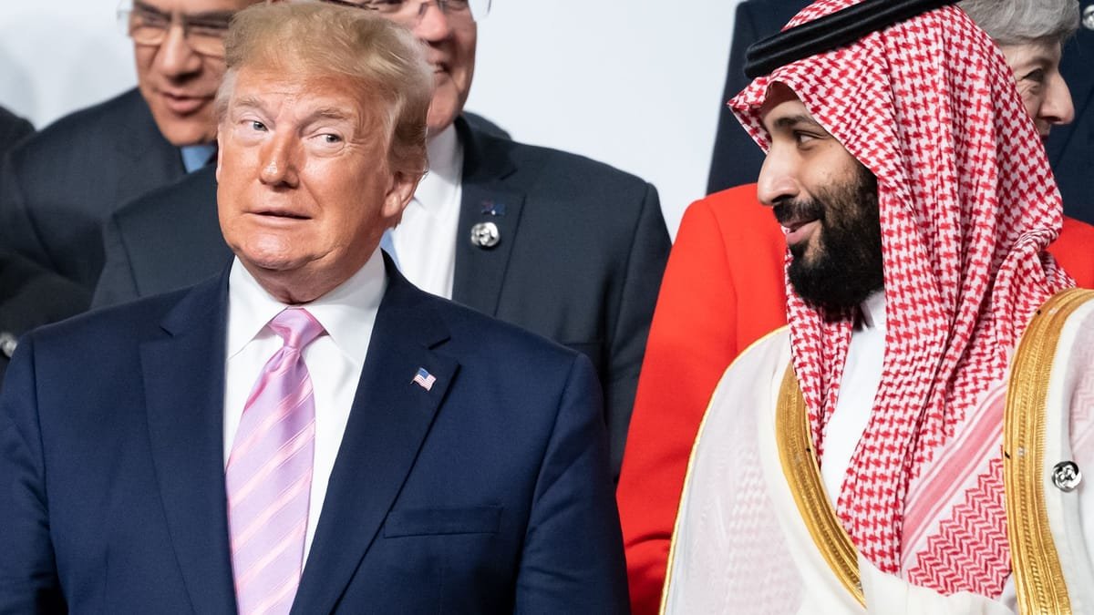 Der am Mittwoch verkündete Atomdeal mit Riad sei "komplett abhängig" von einem entsprechenden Schritt Saudi-Arabiens, teilte Trump nun mit.