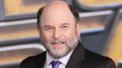 US actor Jason Alexander has apologised to reality star Courtney Stodden for an "inappropriate" comedy sketch they appeared in together when