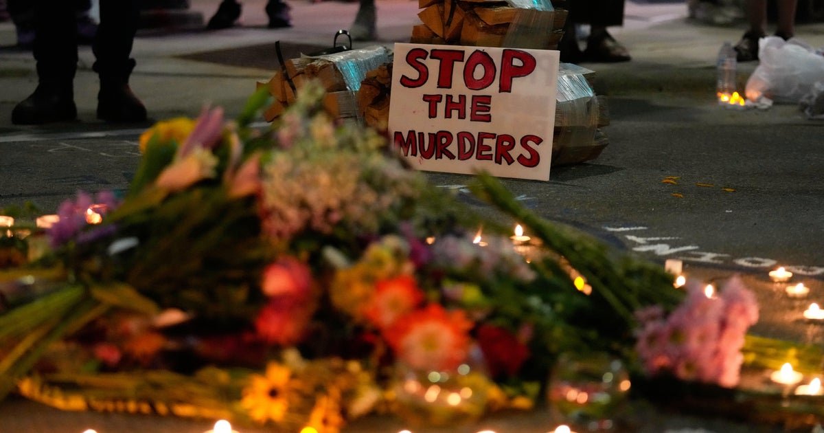 A police officer in Madison, Wisconsin, shot and killed a man who had injured him with a knife while resisting arrest, the city's police chi