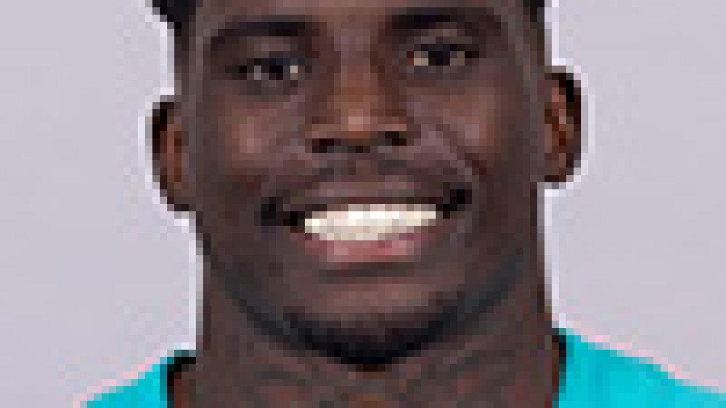 Tyreek Hill said he has "no power" in his left leg.. says still 'no power' in leg ESPNFree-agent WR Tyreek Hill provides update after season