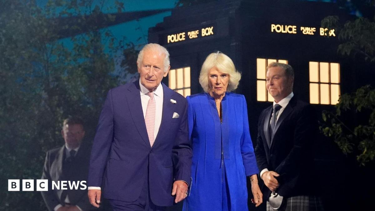 Image source, PA MediaByPaul O'HareBBC Scotland, Reporting fromThe Hydro, GlasgowPublished1 hour agoKing Charles and Queen Camilla emerged f